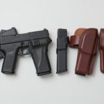 Glock 17 ile uyumlu farklı tabanca kılıfı seçeneklerini gösteren premium ürün kompozisyonu